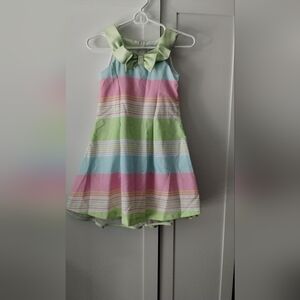 Girls Beautiful Dress, just wore once. Size:6